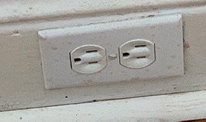 ungrounded outlet sm