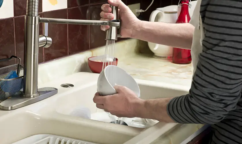 kitchen faucet sprayer dishes