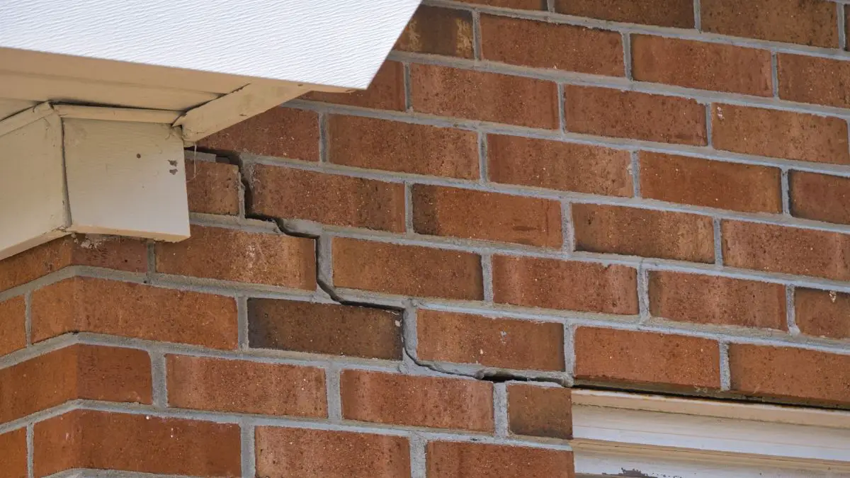 brick step crack