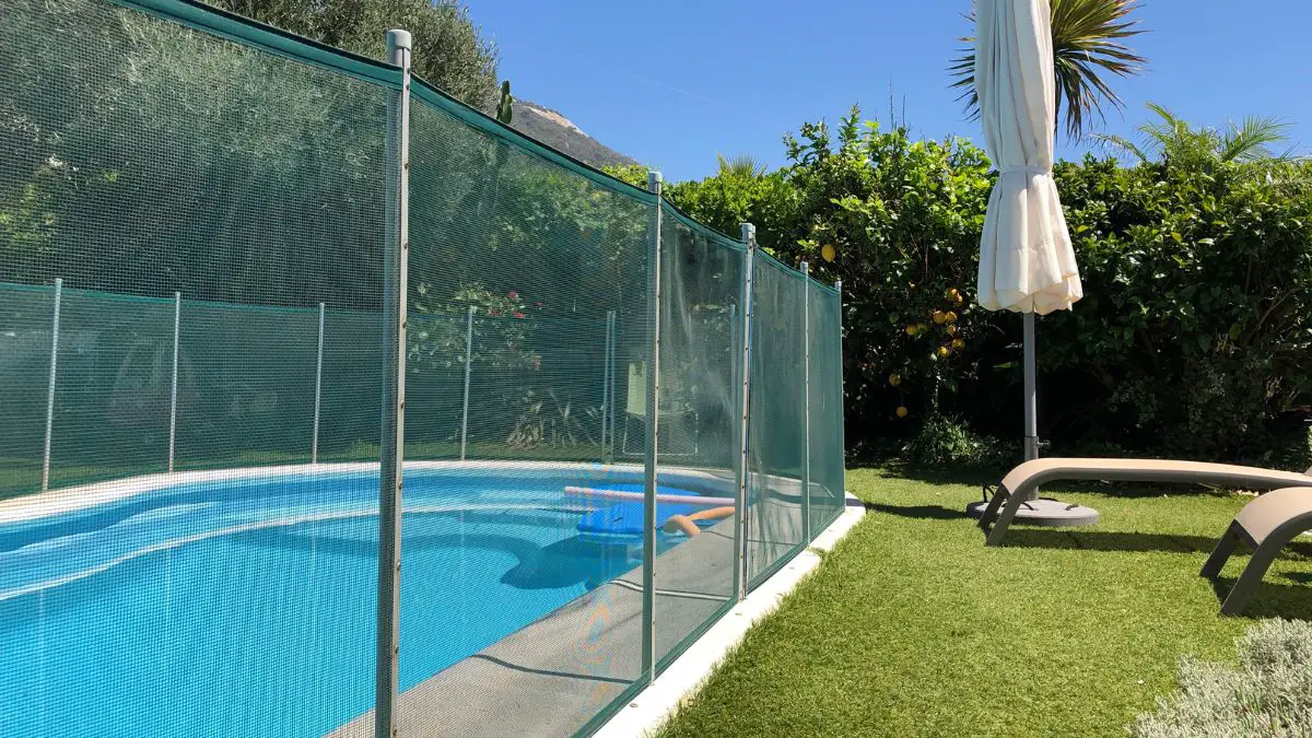 mesh fence for pool