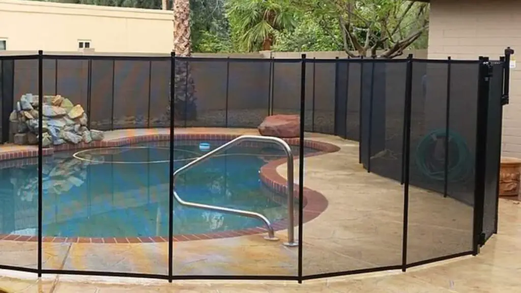 mesh pool fence